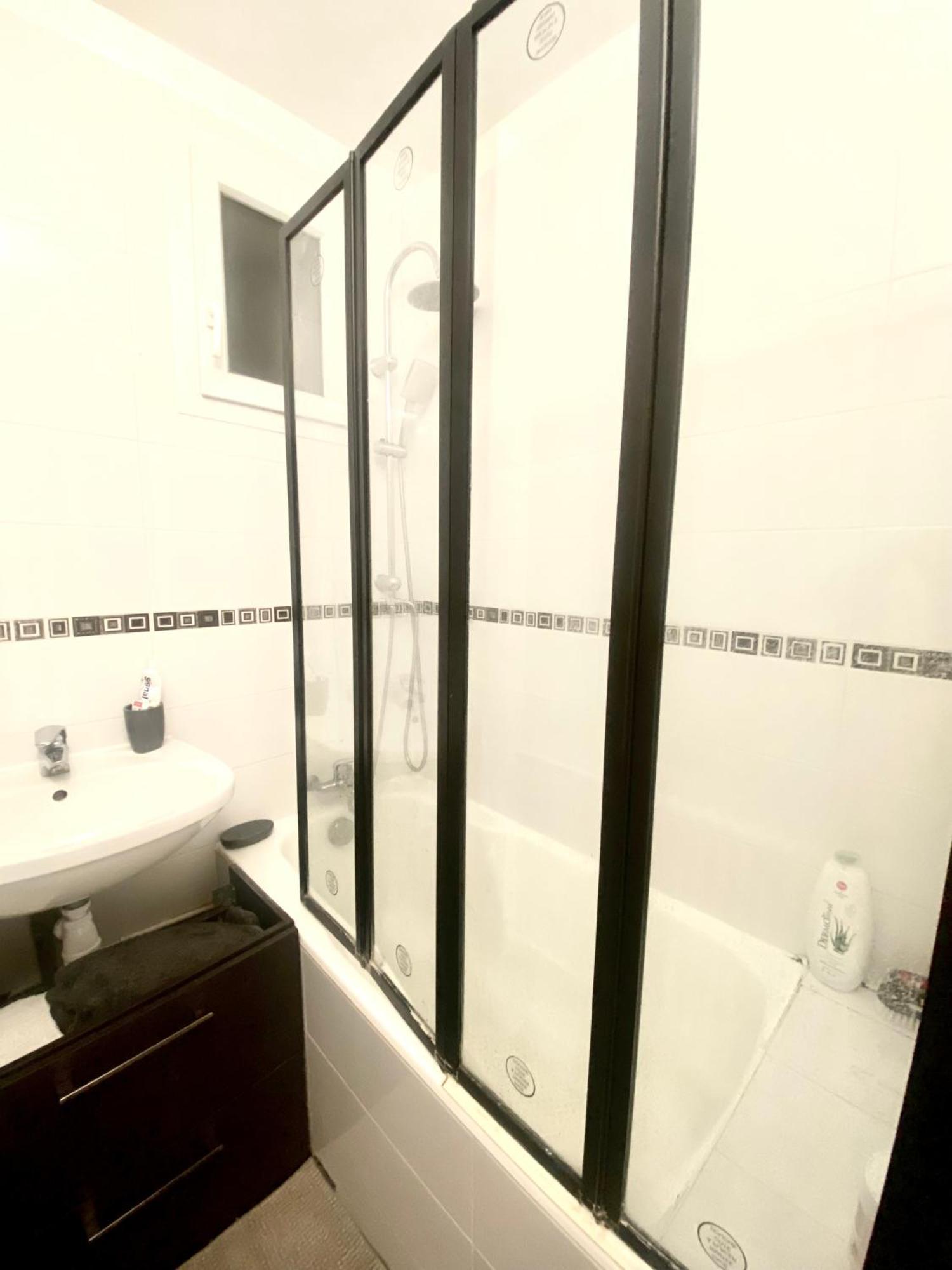 Appartement De 3 Chambres Ris-Orangis Exteriör bild